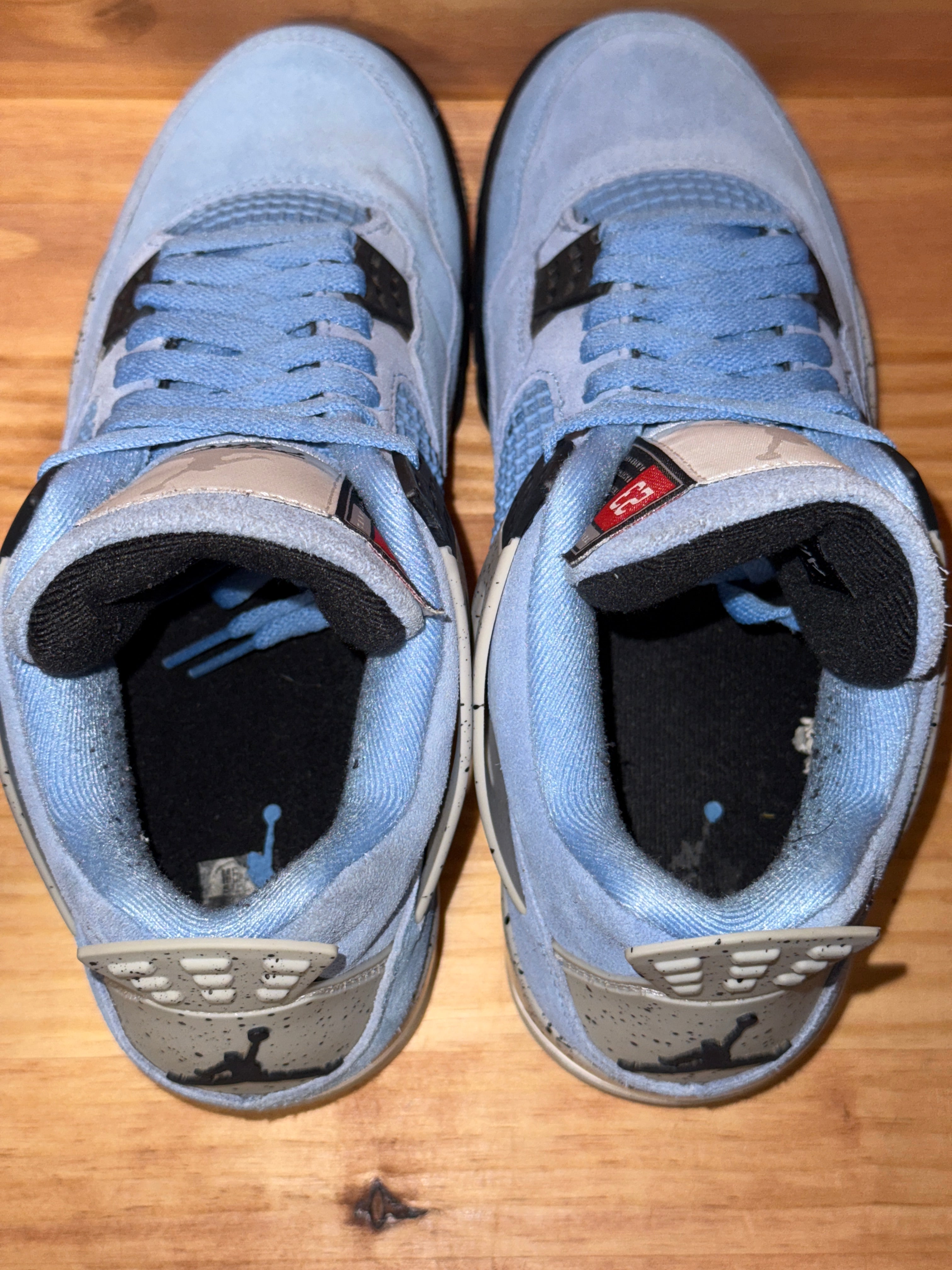 Jordan 4 Retro University Blue