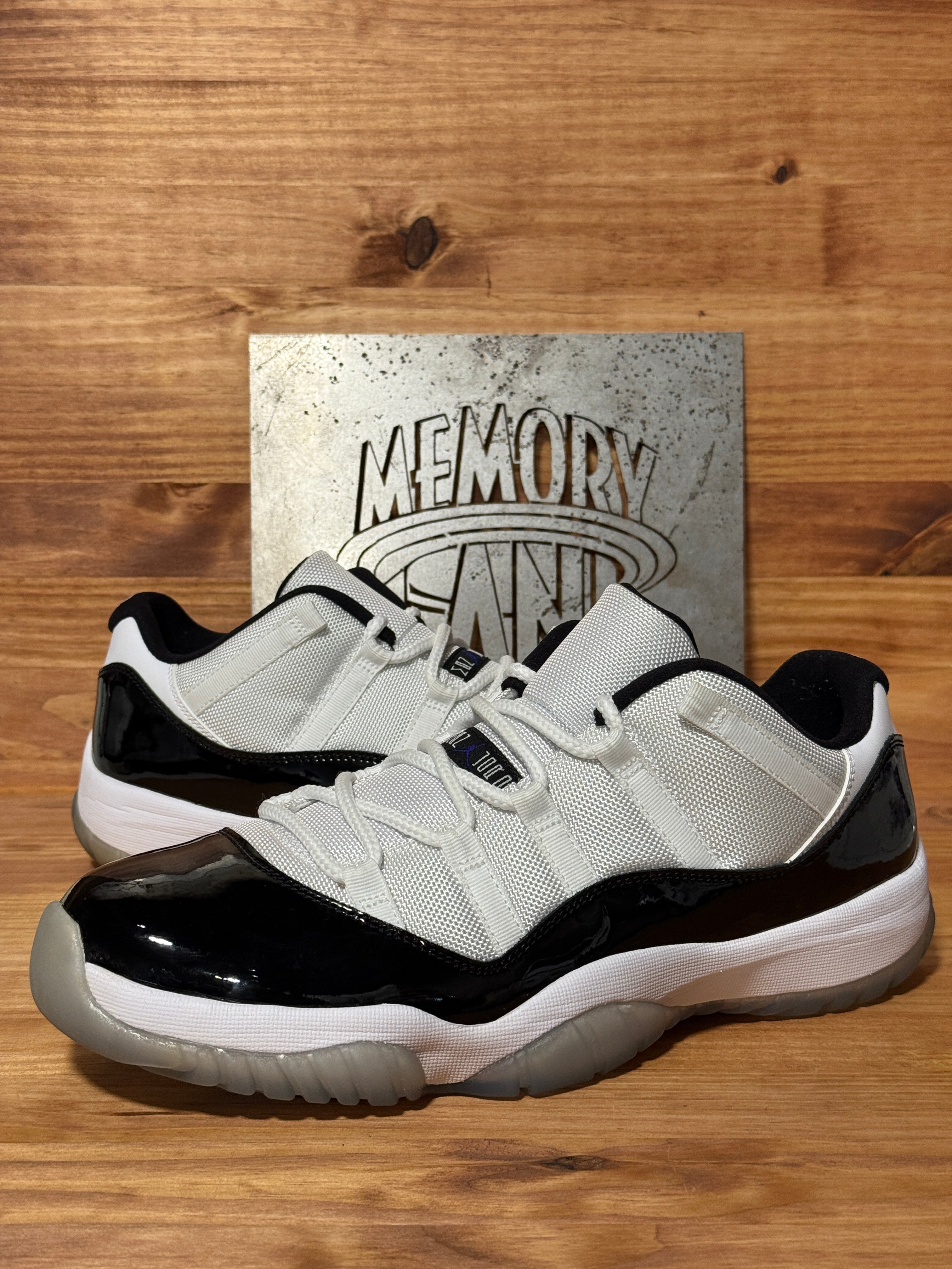 Jordan 11 Retro Low Concord