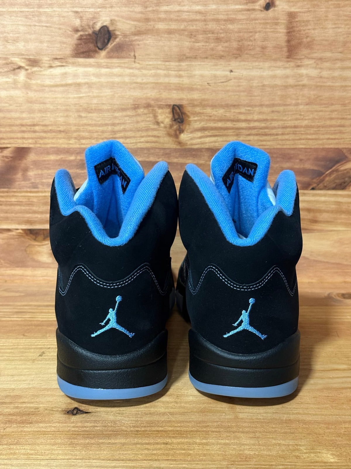 Jordan 5 Retro Black University Blue (2026) - Size 10.5
