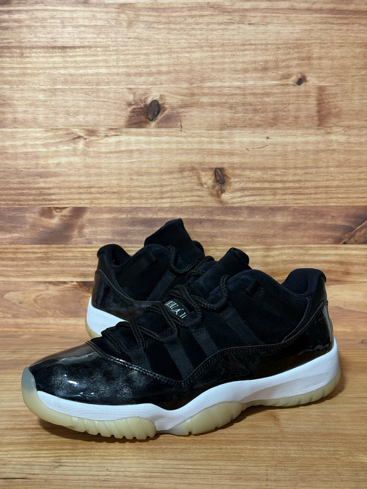 Jordan 11 Retro Low Barons