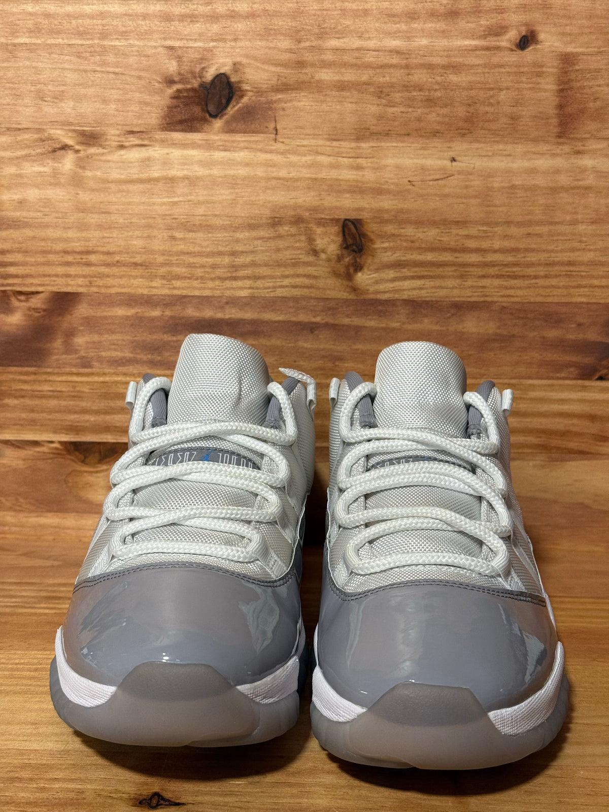 Jordan 11 Retro Low Cement Grey