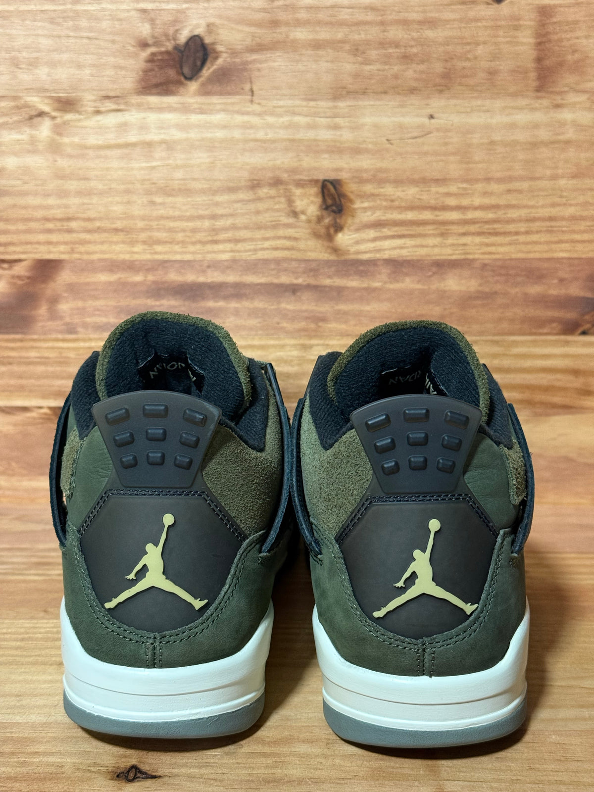 Jordan 4 Retro SE Craft Medium Olive
