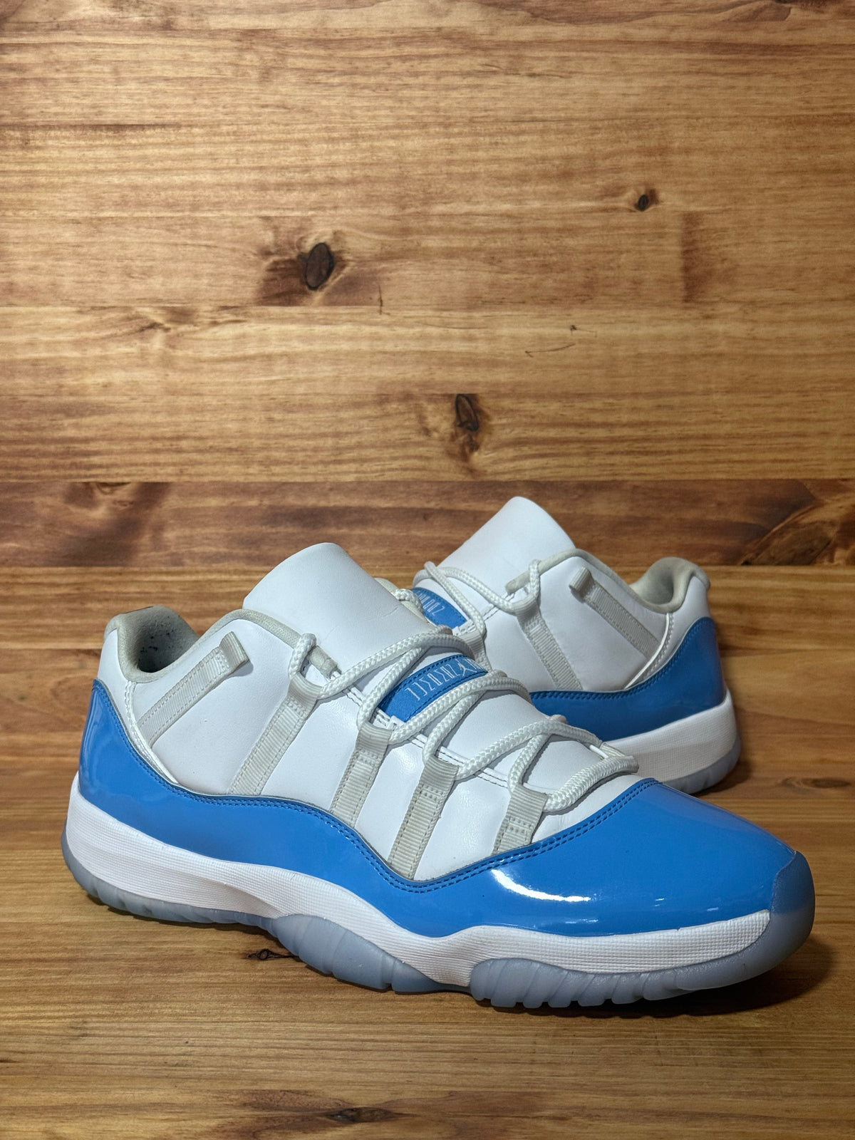 Jordan 11 Retro Low University Blue (2026) - Size 11