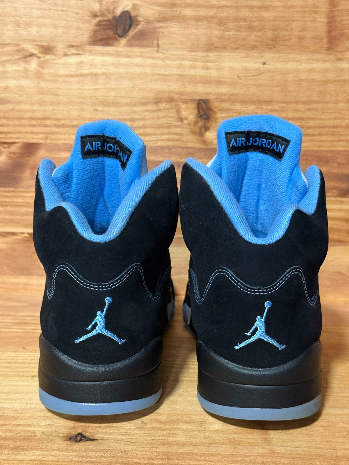 Jordan 5 Retro Black University Blue (2026)