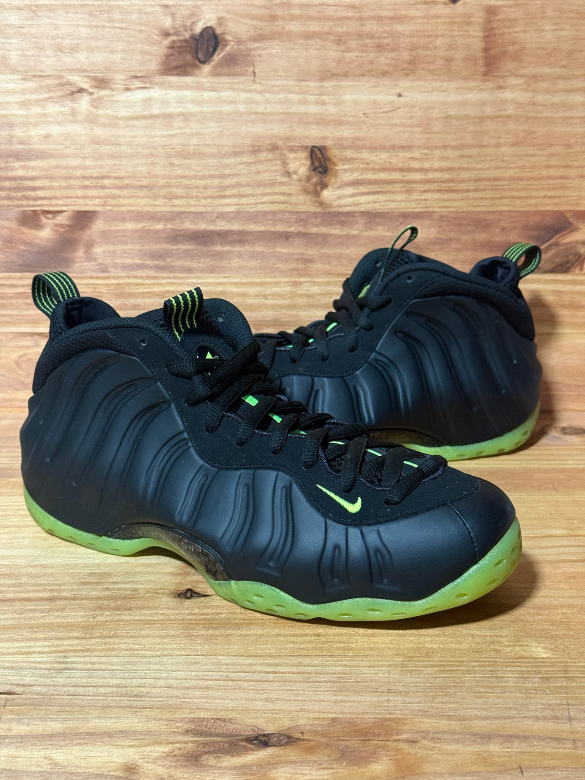 Nike Air Foamposite One Black Volt