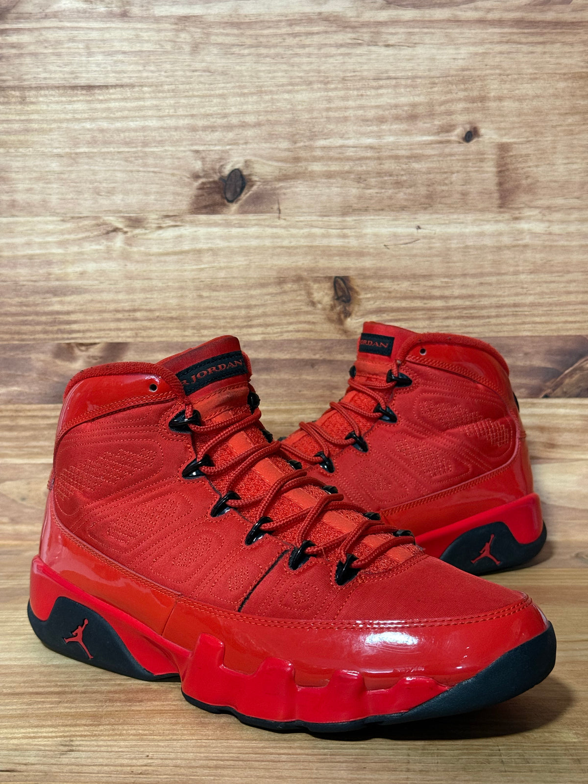Jordan 9 Retro Chile Red