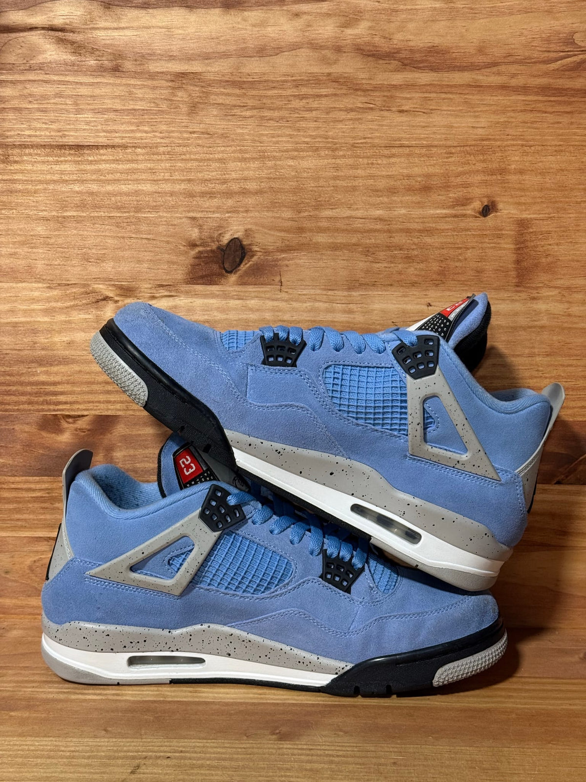 Jordan 4 Retro University Blue - Size 11.5