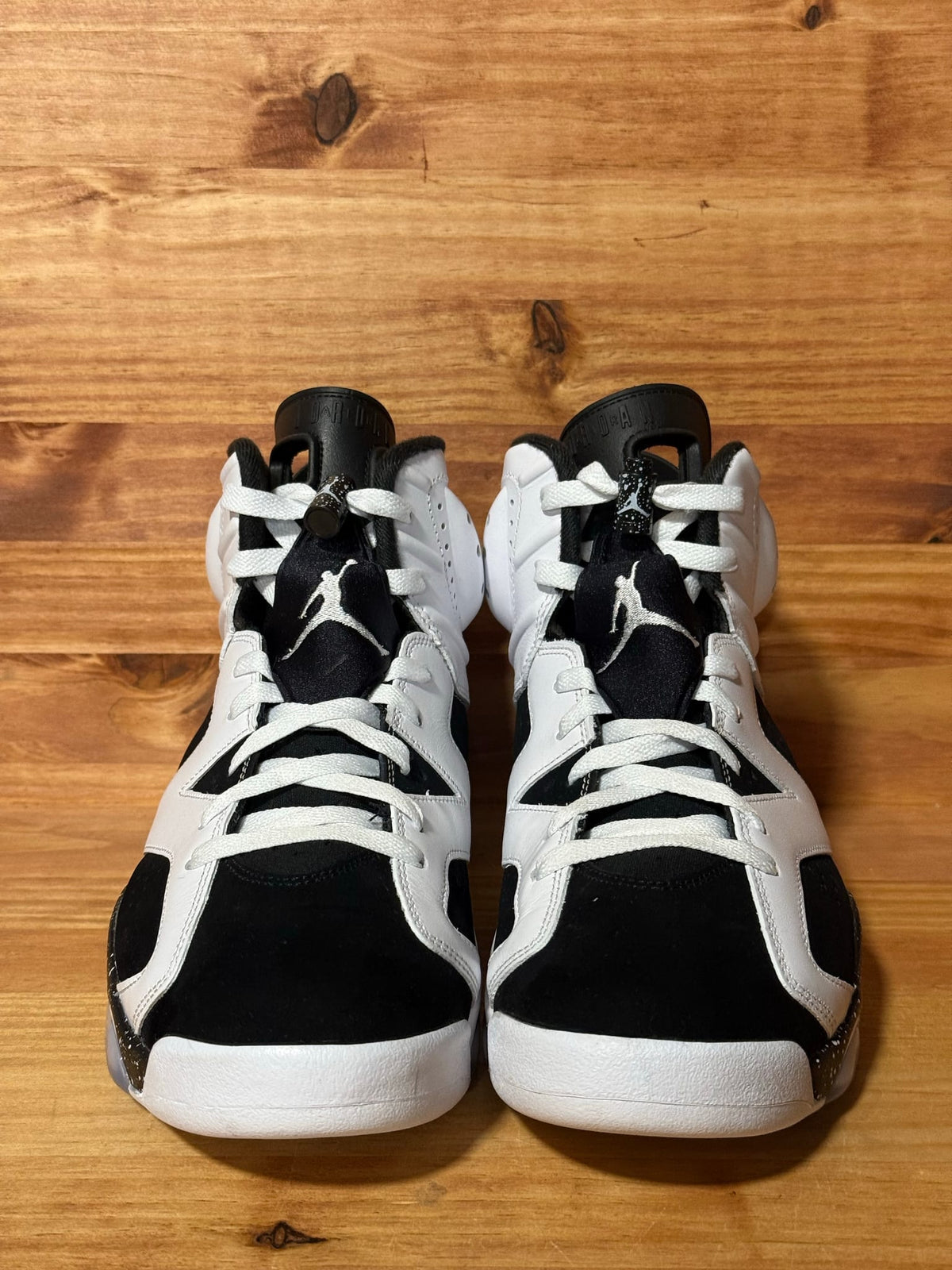Jordan 6 Retro Oreo (2026). - Size 10.5