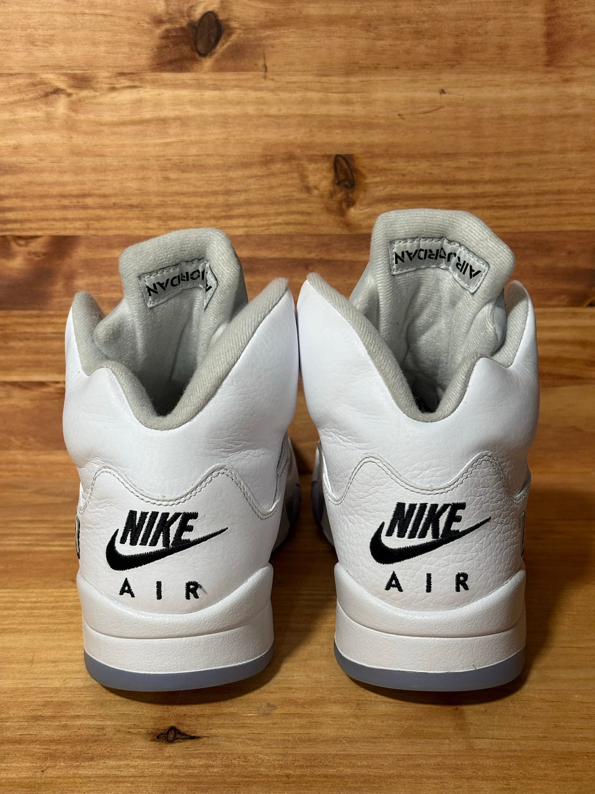 Jordan 5 Retro White Metallic (2026) - Size 9