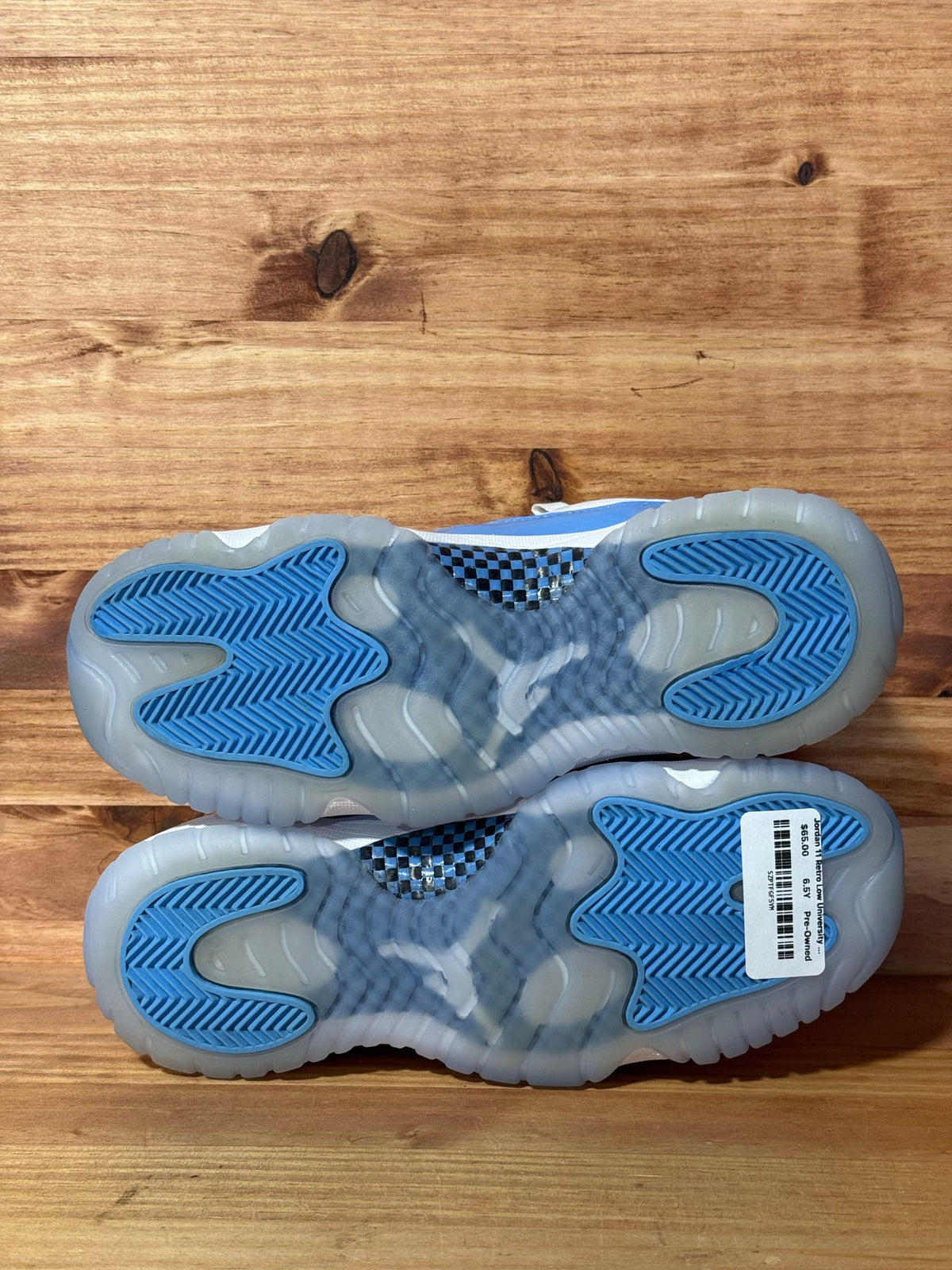 Jordan 11 Retro Low University Blue (2026) (GS) - Size 6.5Y