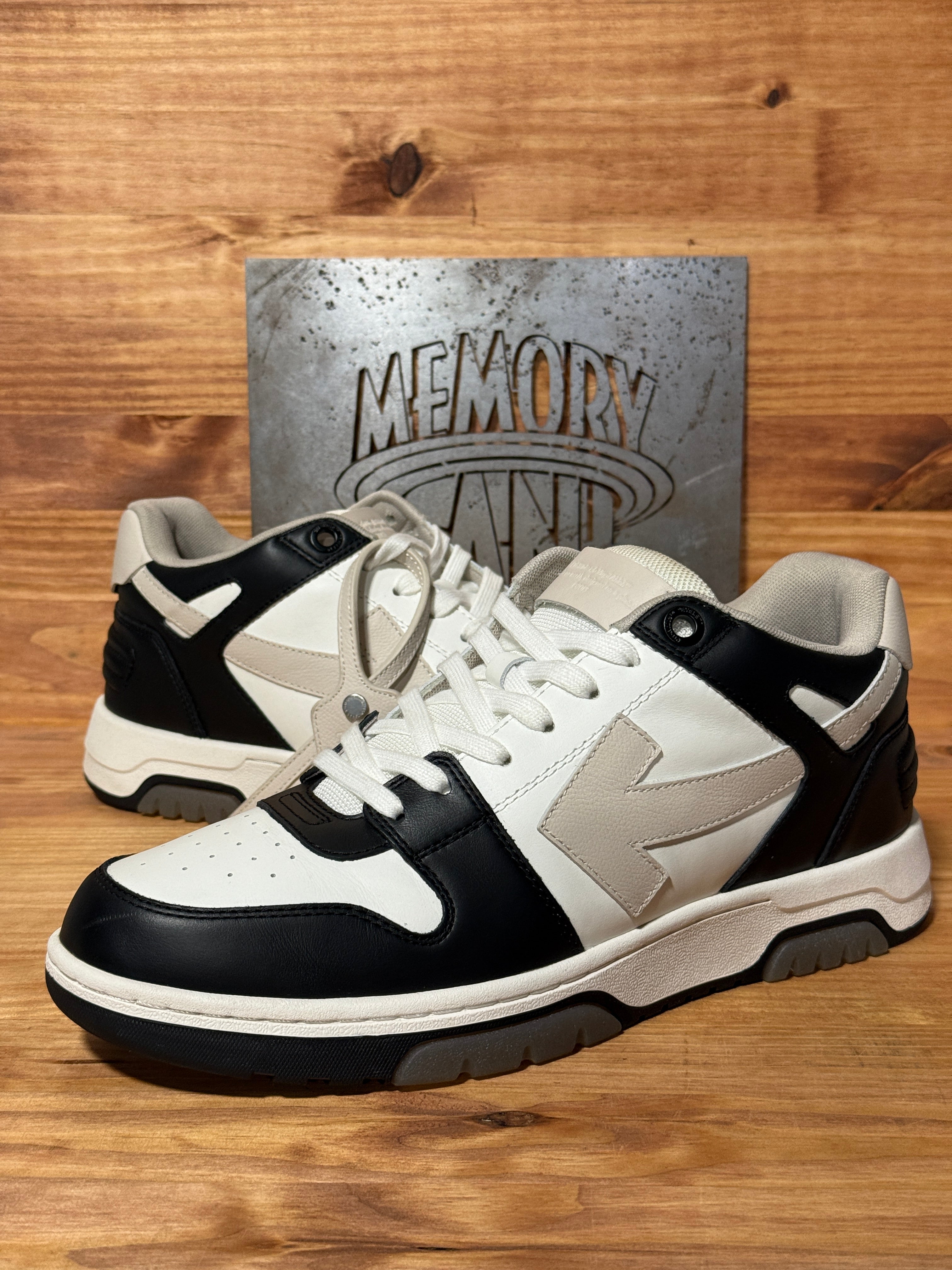 OFF-WHITE Out Of Office OOO Low Tops Black Beige