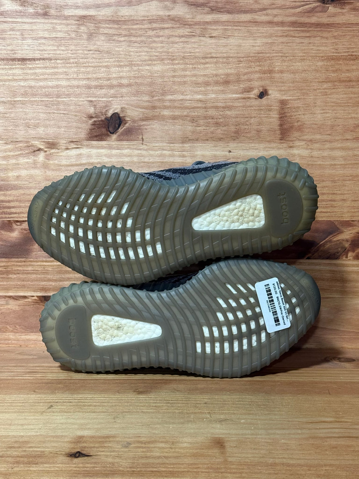 adidas Yeezy Boost 350 V2 Beluga 2.0 - Size 9