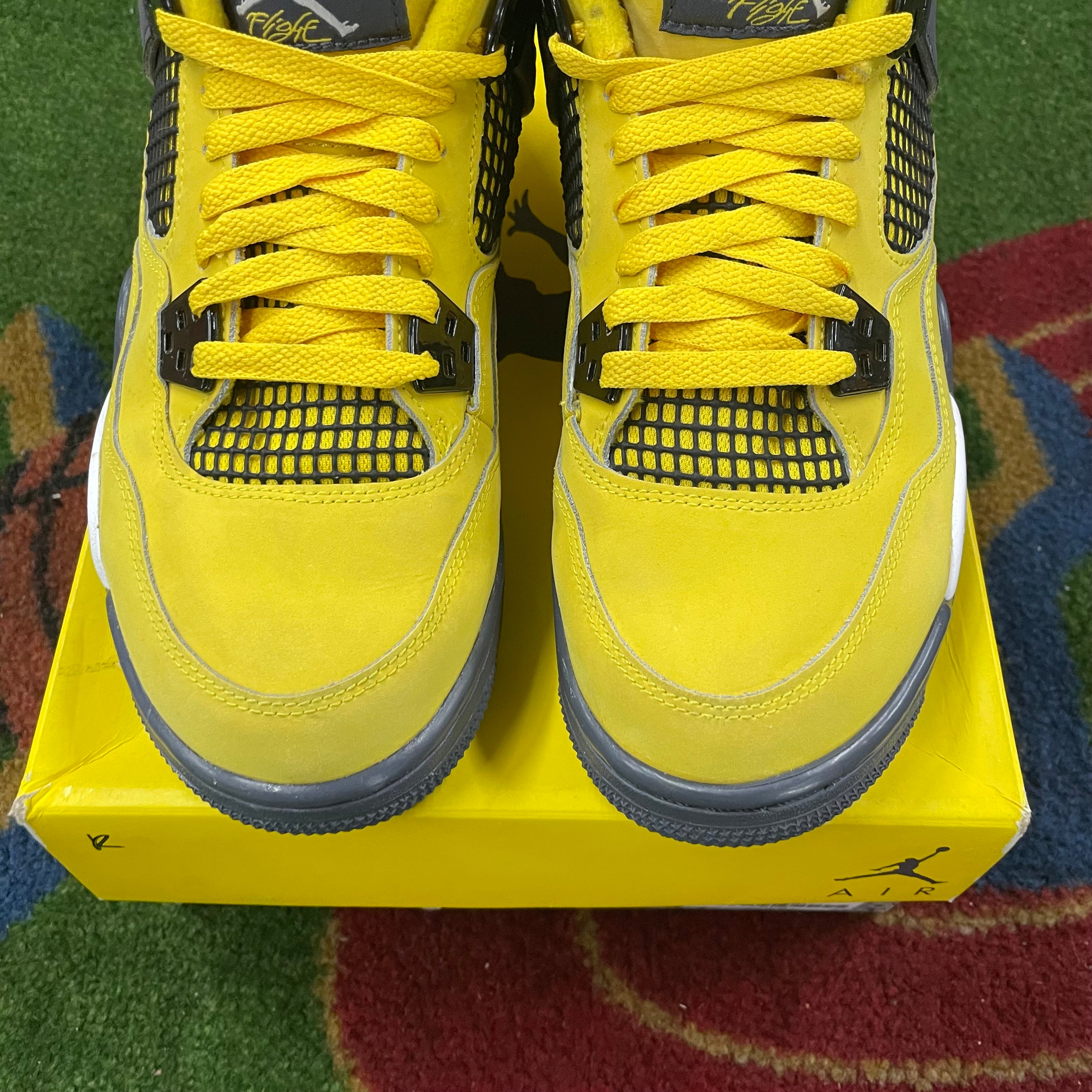 Jordan 4 “Lightning” Size 7