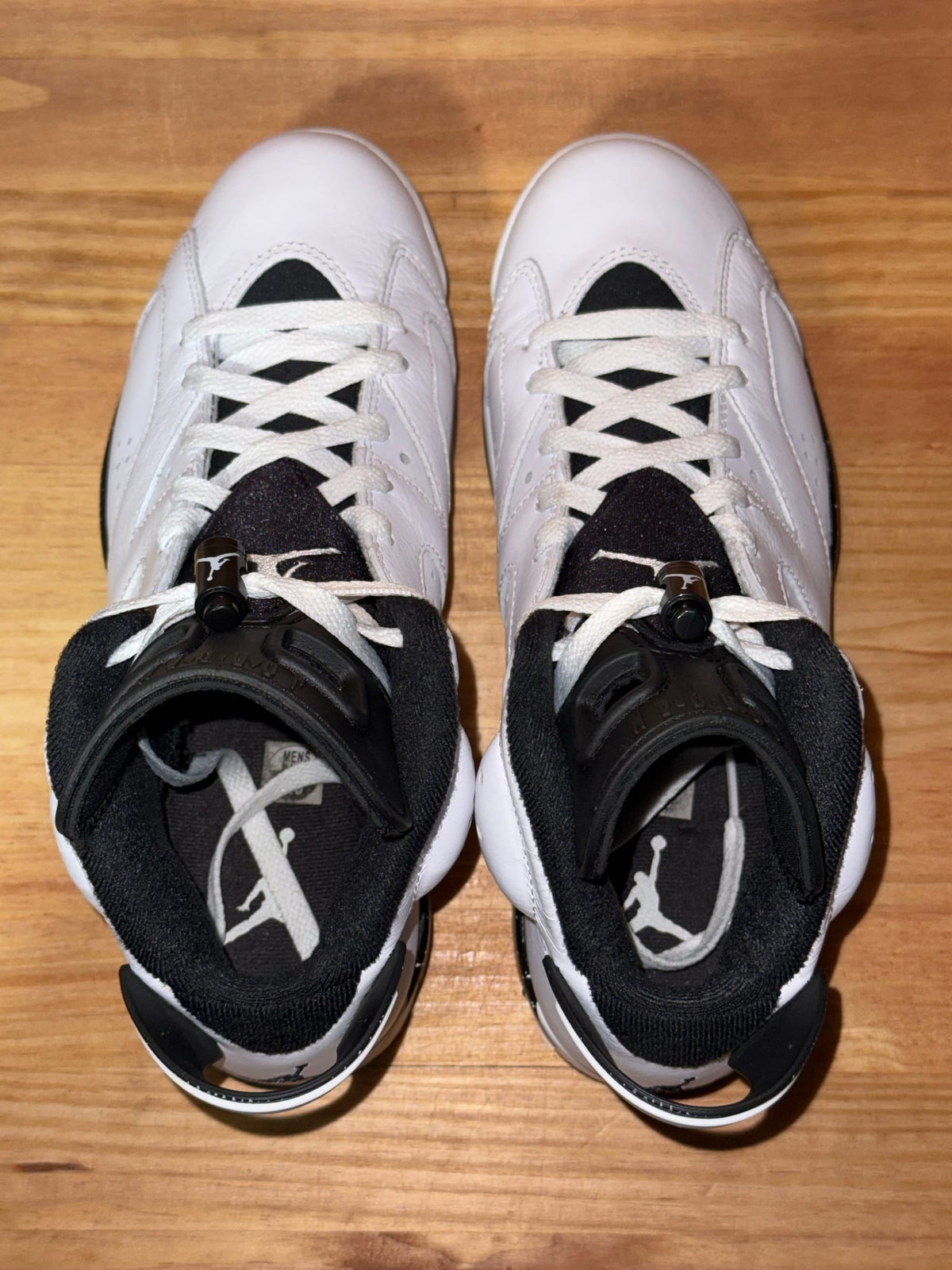 Jordan 6 Retro Reverse Oreo - Size 8.5