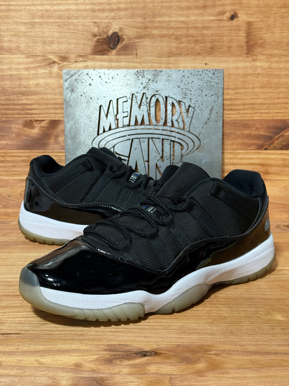 Jordan 11 Retro Low Space Jam
