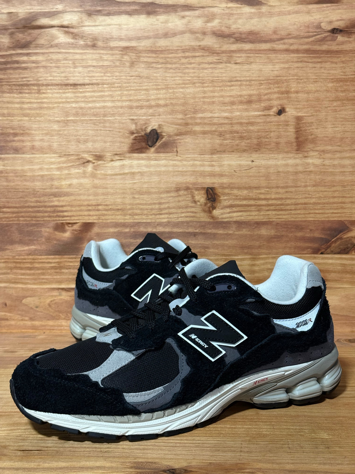 New Balance 2002R Protection Pack Black Grey