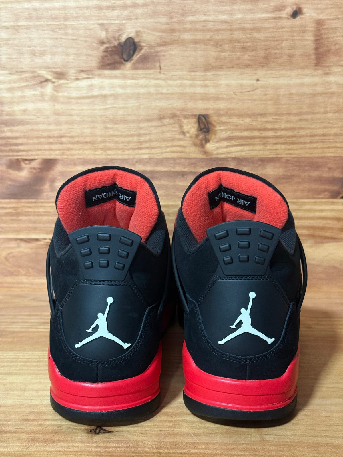 Jordan 4 Retro Red Thunder - Size 11
