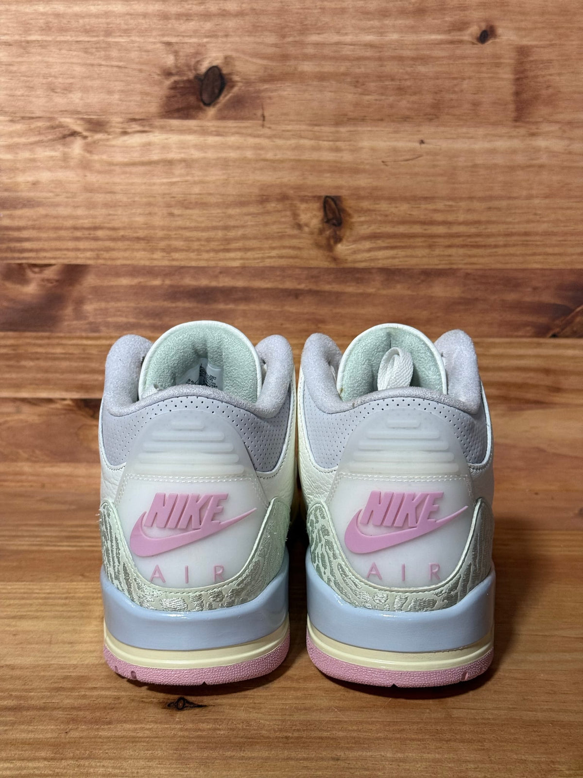 Jordan 3 Retro Spring Is In The Air - Size 10.5