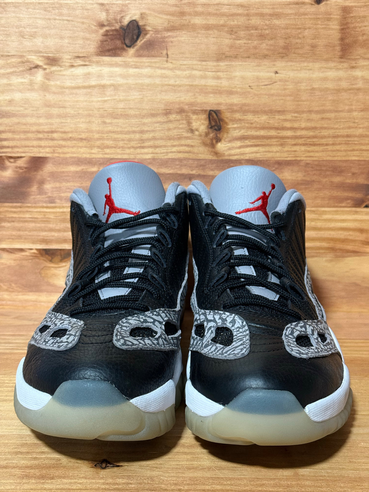 Jordan 11 Retro Low IE Black Cement