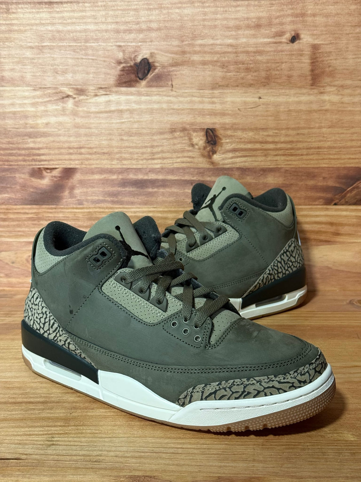 Jordan 3 Retro Family Affair - Size 9.5