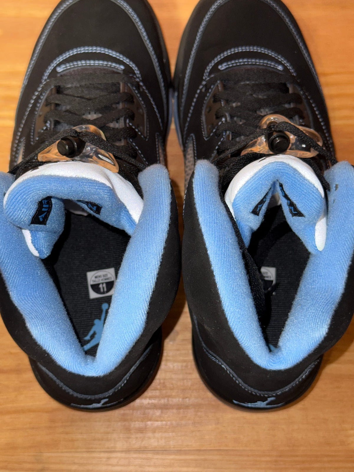 Jordan 5 Retro Black University Blue (2026) - Size 11