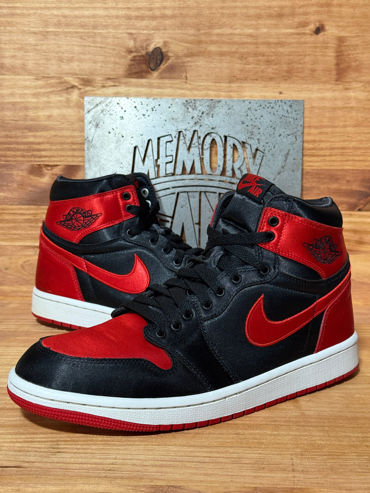 Jordan 1 Retro High OG Satin Bred (Women's)