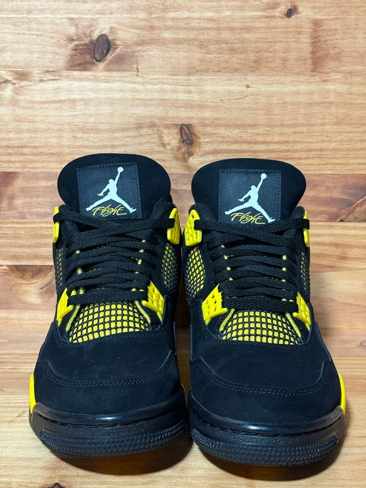 Jordan 4 Retro Thunder (2023)