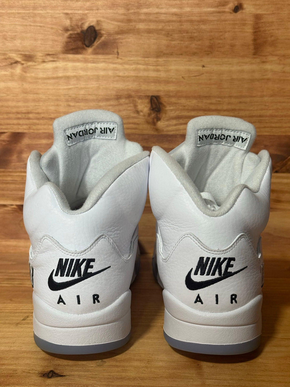 Jordan 5 Retro White Metallic (2026)