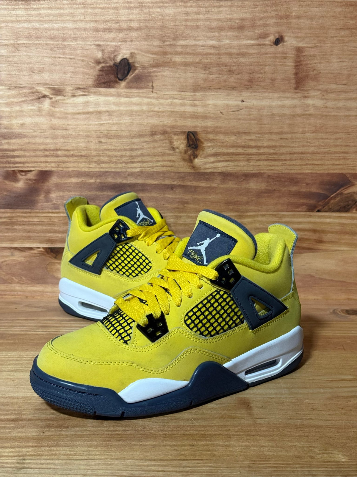 Jordan 4 Retro Lightning (2021) (GS) - Size 5Y