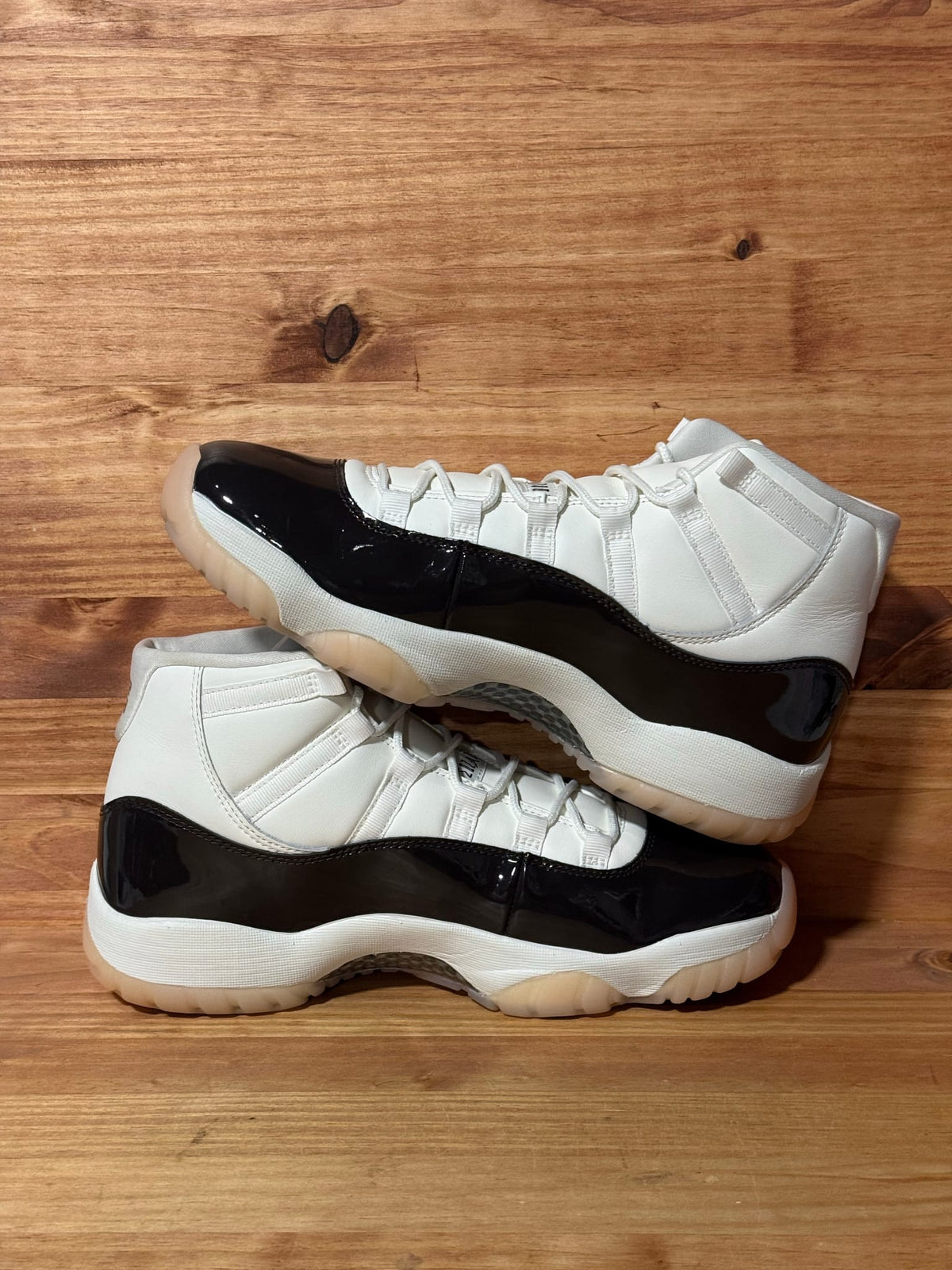 Jordan 11 Retro Neapolitan (Women's) Size 9.5M