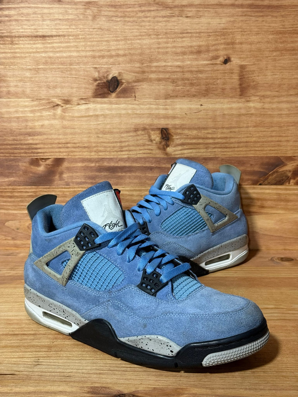 Jordan 4 Retro University Blue - Size 11.5