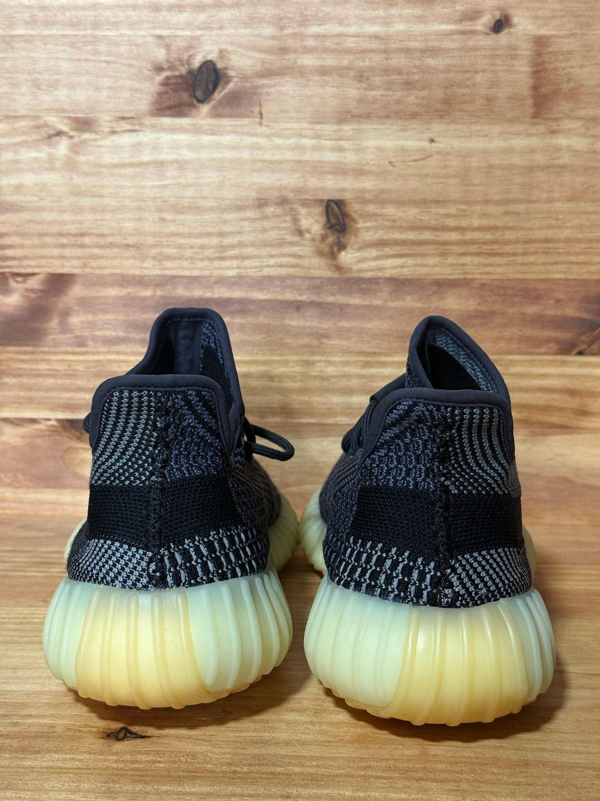 adidas Yeezy Boost 350 V2 Carbon