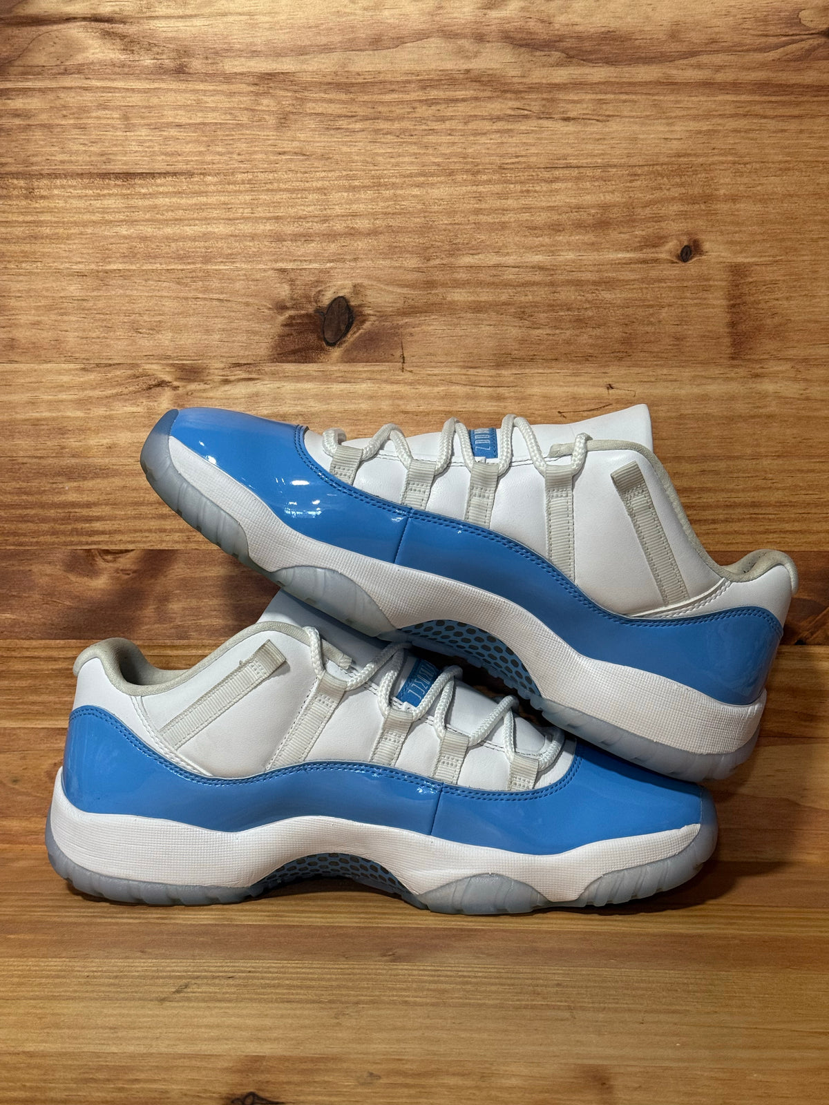 Jordan 11 Retro Low University Blue (2026) - Size 11