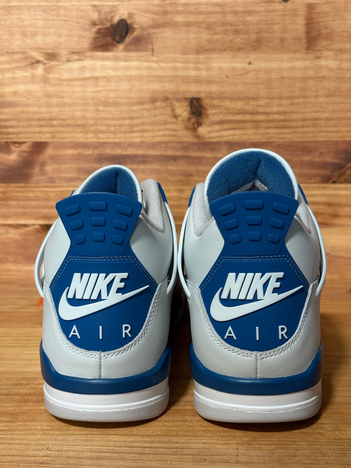 Jordan 4 Retro Military Blue (2024)
