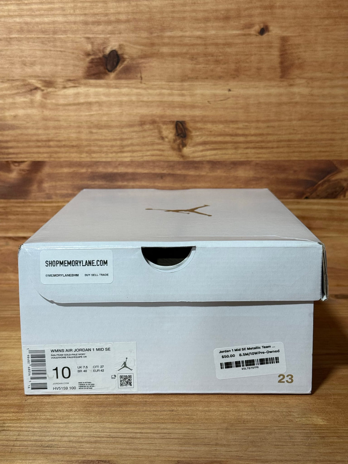Jordan 1 Mid SE Metallic Team Gold (Women's) - Size 8.5