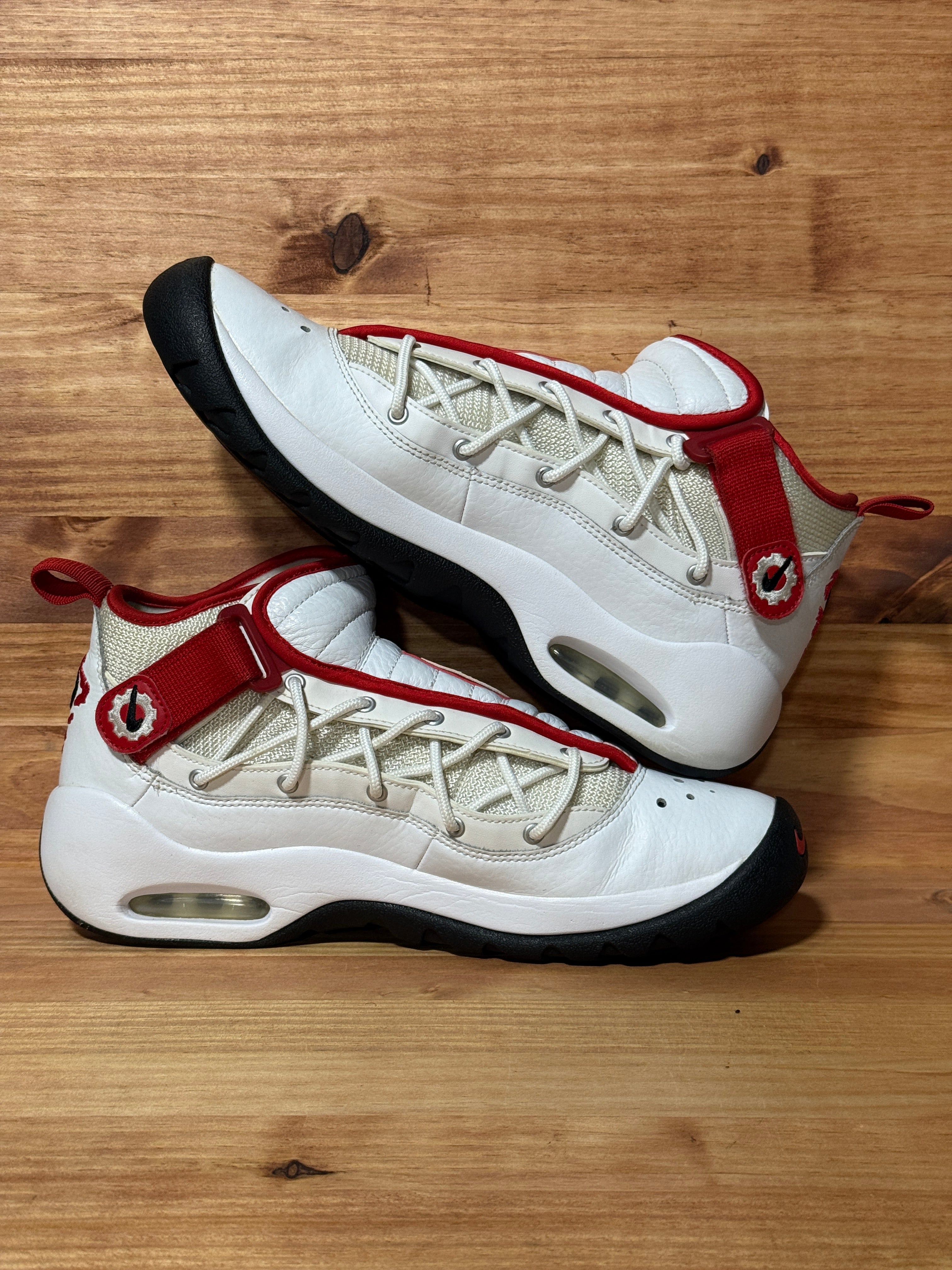Nike Shake N'Destrukt White Red