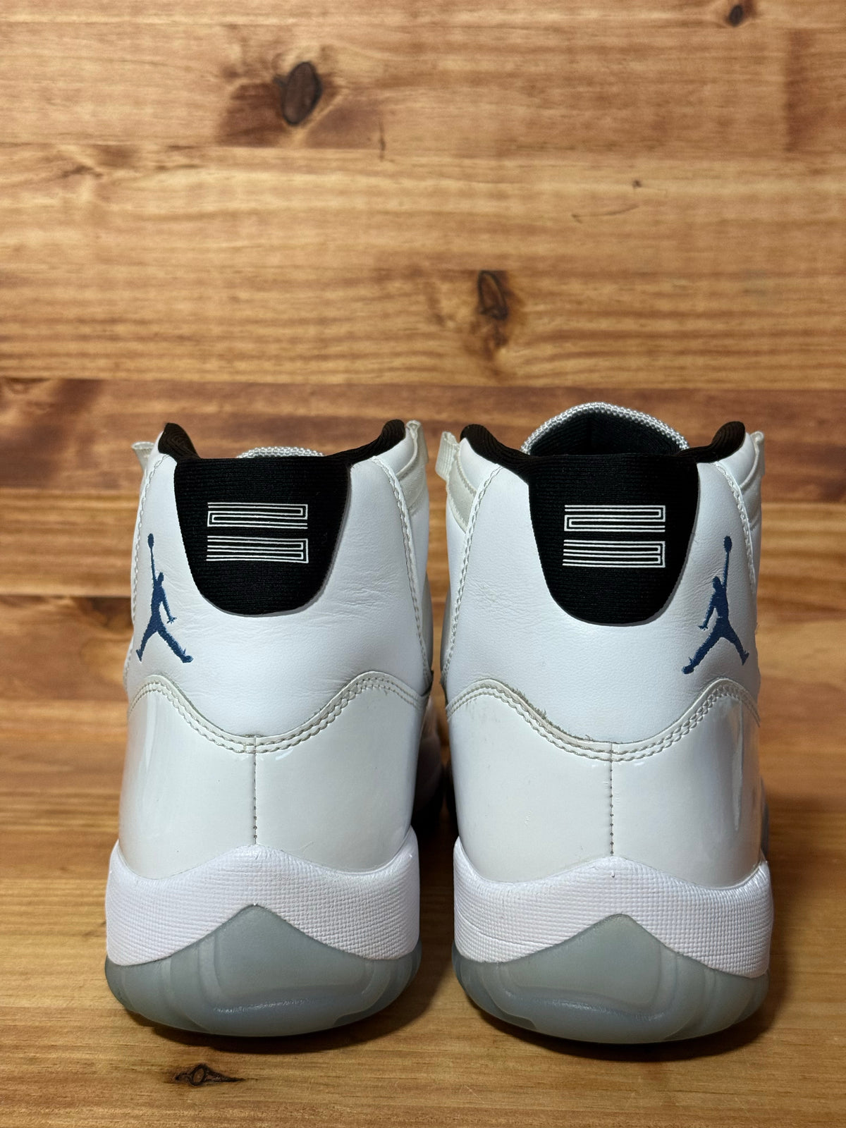 Jordan 11 Retro Legend Blue (2024)