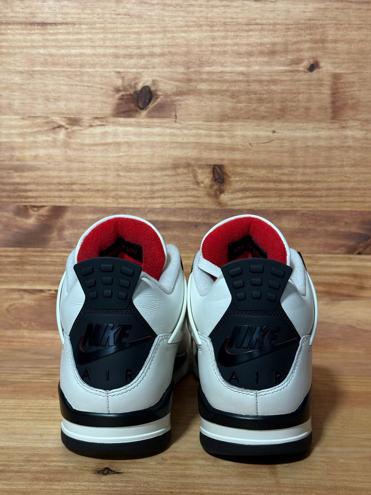 Jordan 4 Retro OG Flight Club