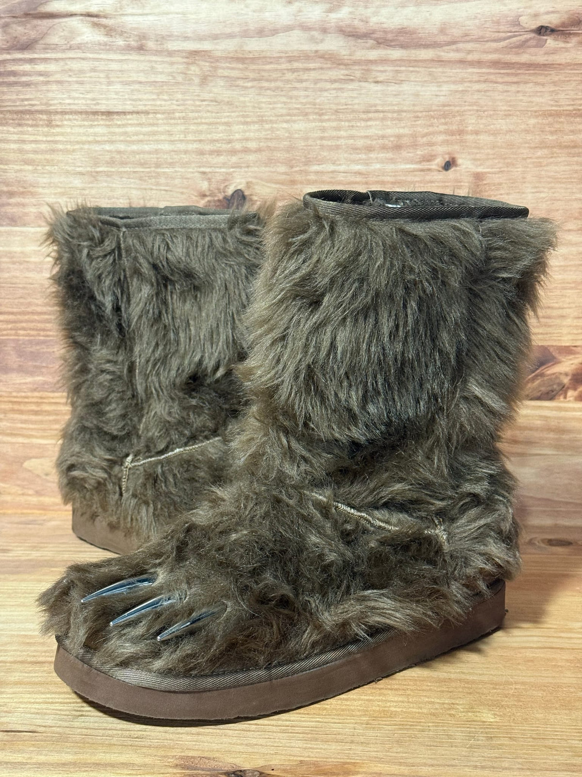 Bravest Studios Bear Claw Boots Brown - Size 10