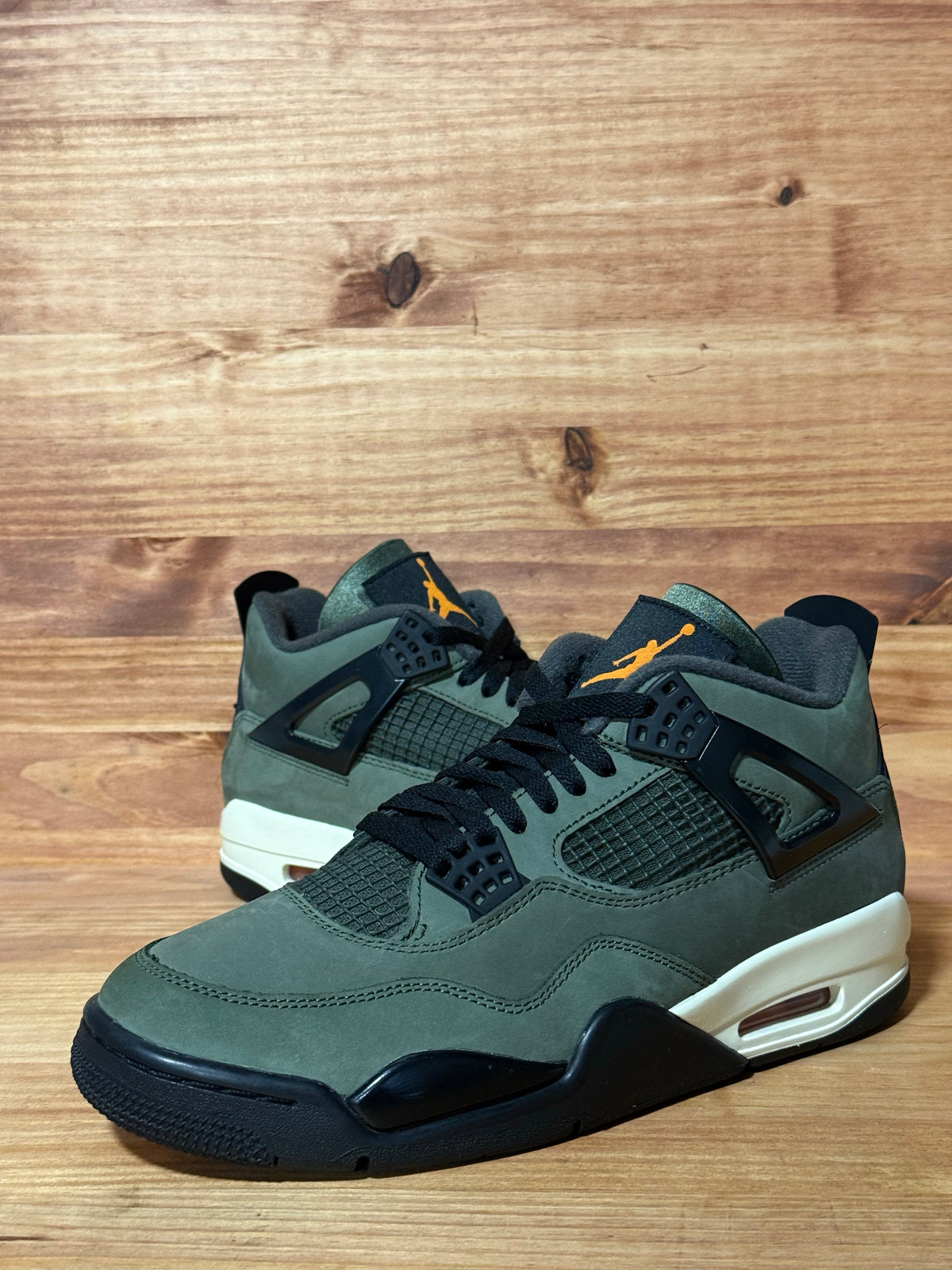 Jordan 4 Retro OG SP Undefeated (2025)