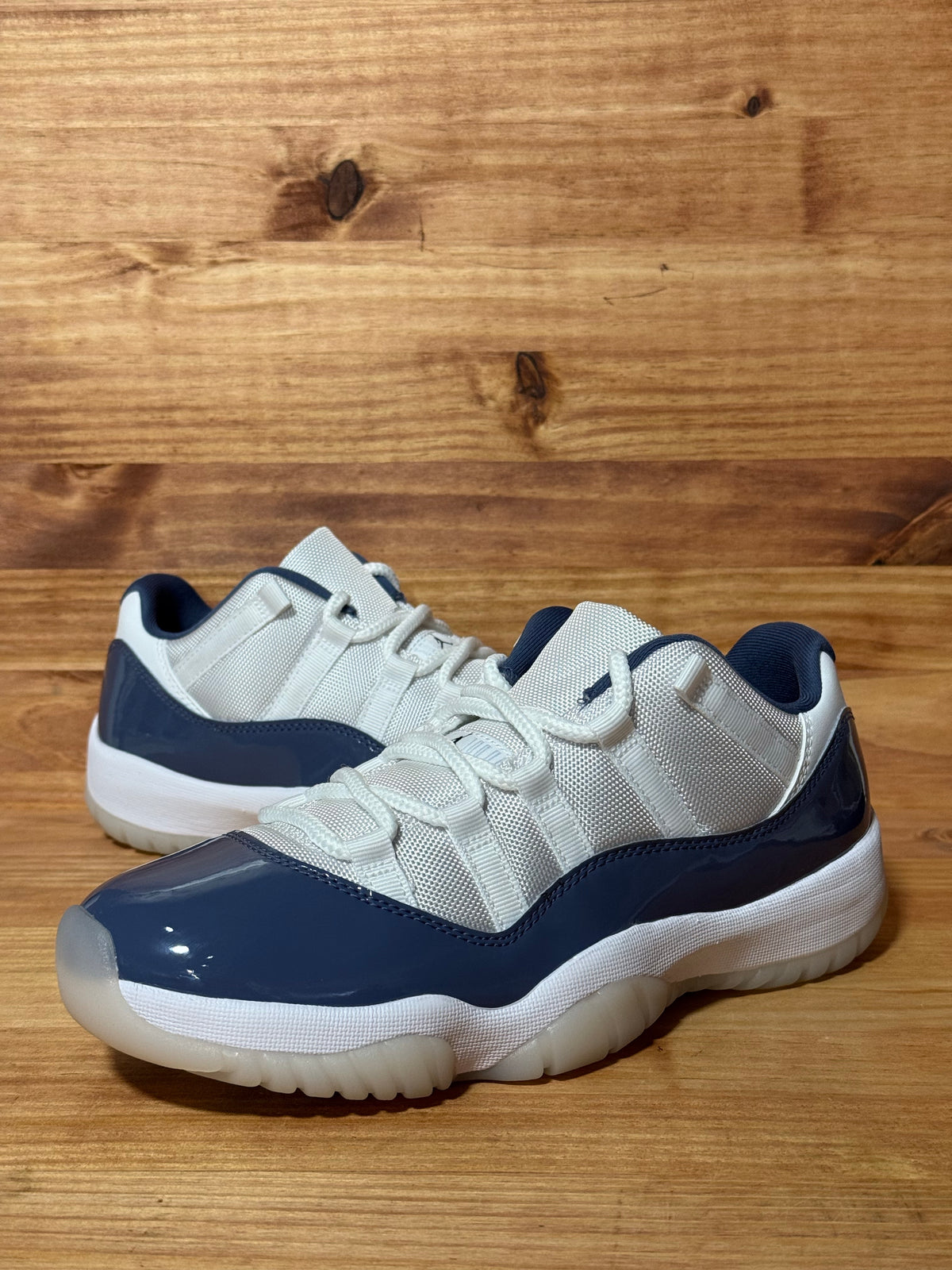 Jordan 11 Retro Low Diffused Blue
