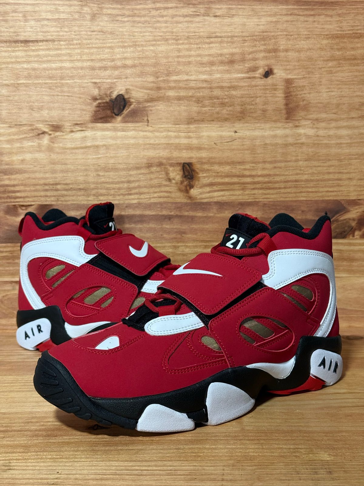 Nike Air Diamond Turf 2 Red Gold (2026)