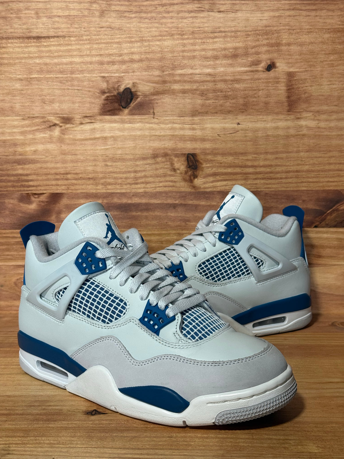Jordan 4 Retro Military Blue (2024)