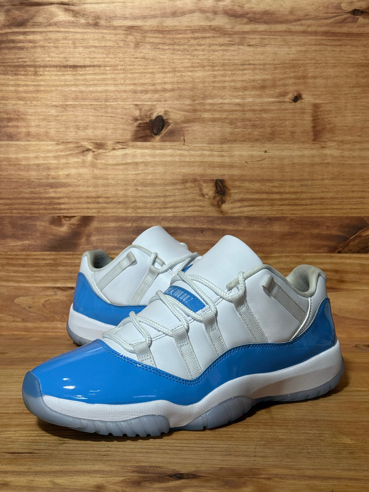 Jordan 11 Retro Low University Blue (2026) - Size 11