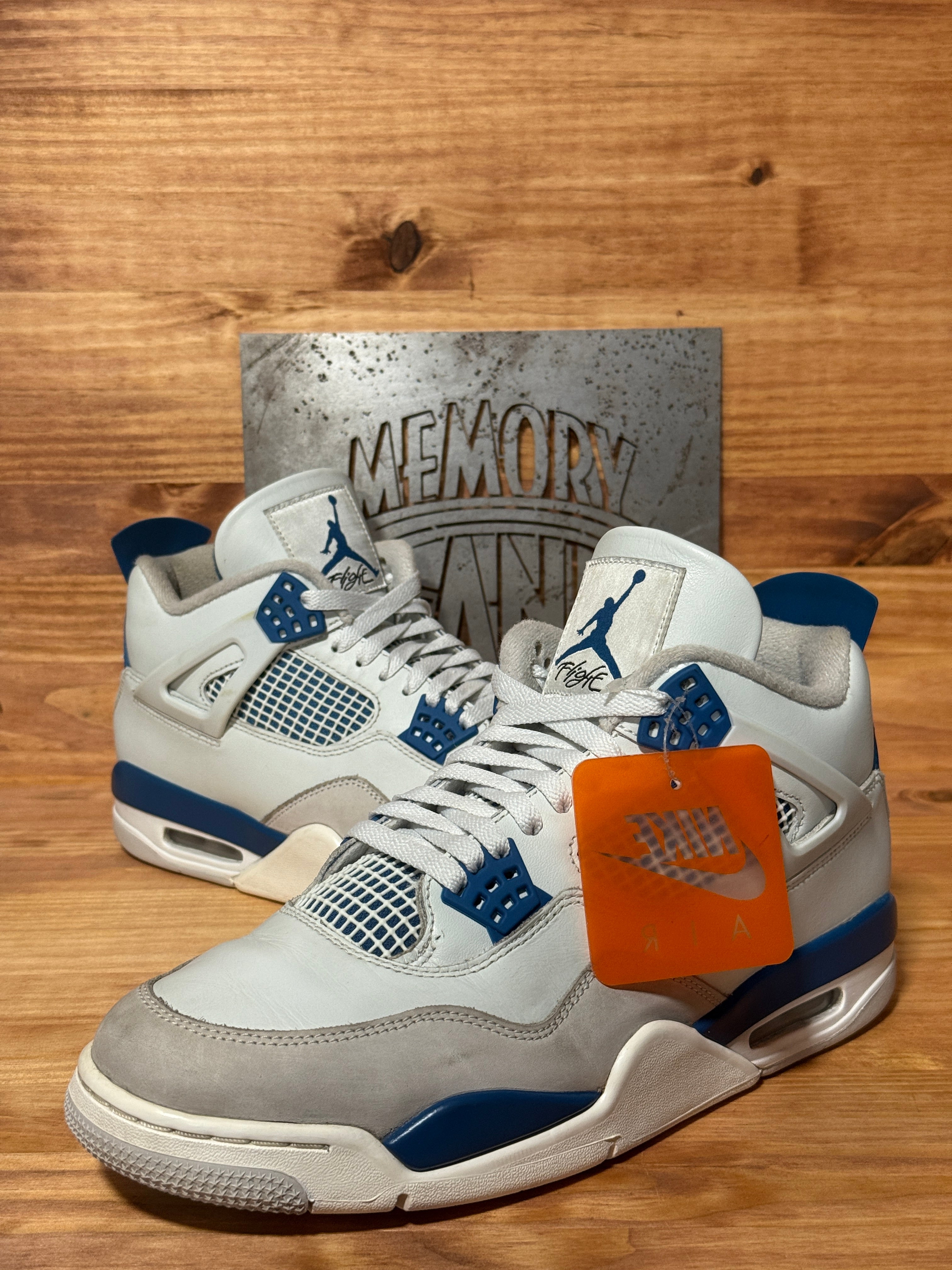 Jordan 4 Retro Military Blue (2024)