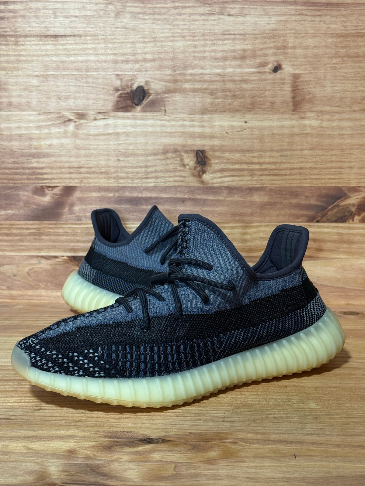 adidas Yeezy Boost 350 V2 Carbon