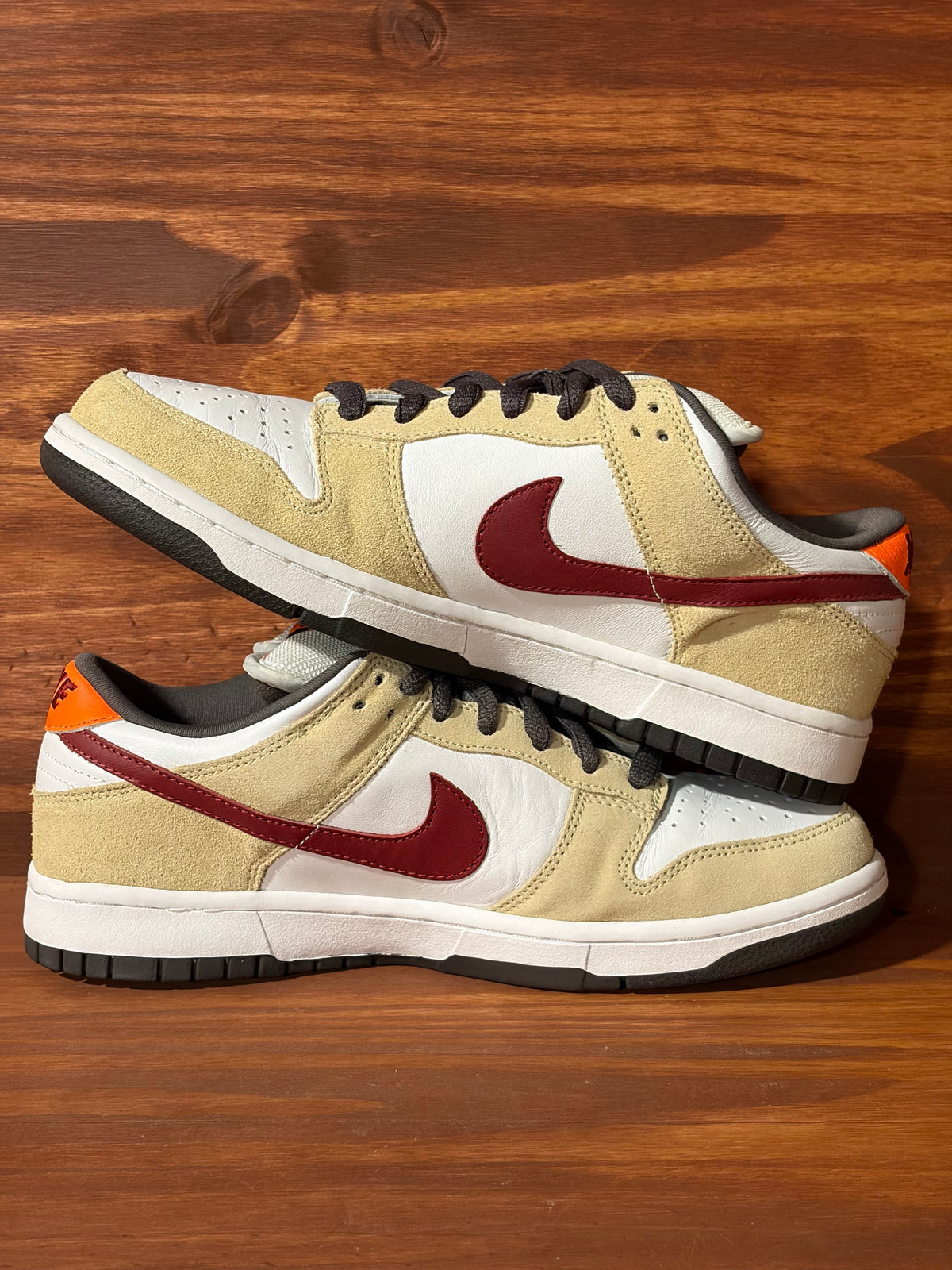 Nike SB Dunk Low Crimson