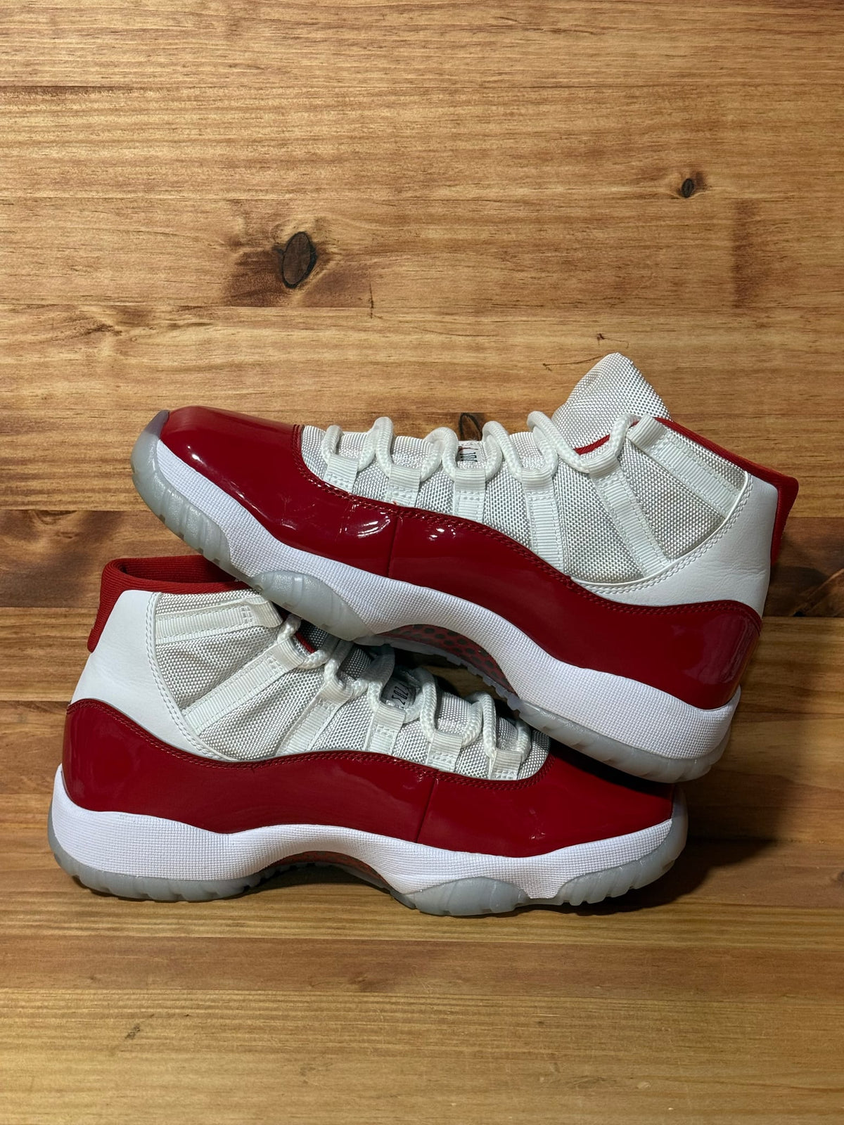 Jordan 11 Retro Cherry (2022) - Size 7.5