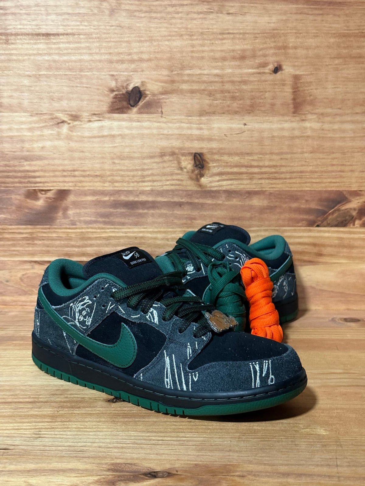 Nike SB Dunk Low There Skateboards - Size 8.5