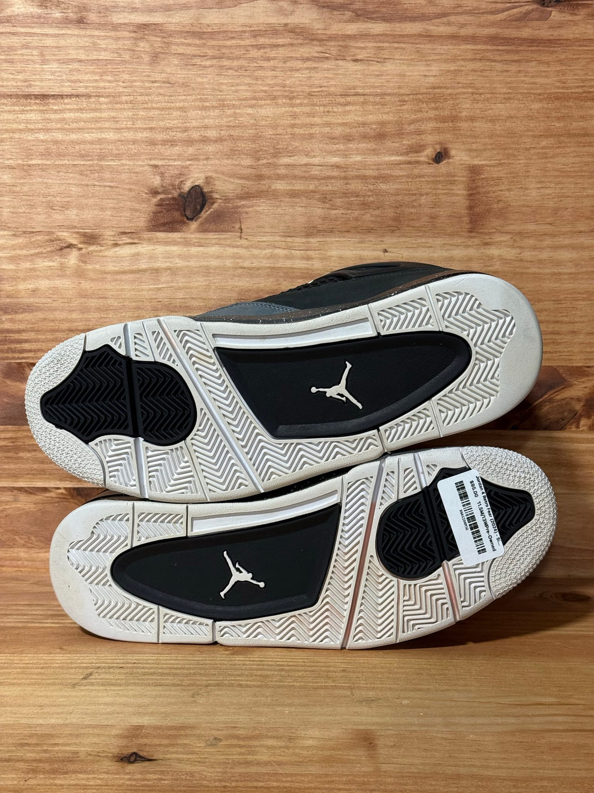 Jordan 4 Retro Fear (2024) - Size 11.5